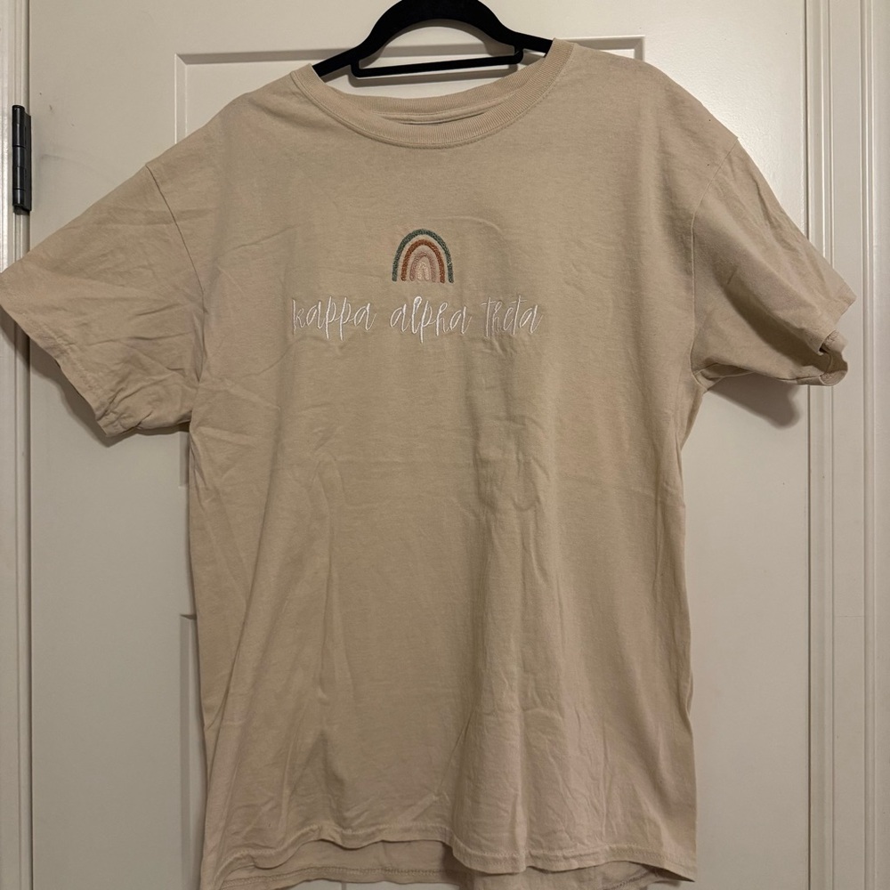 Kappa Alpha Theta Embroidered Rainbow Tee | The Letter Market | Size Large